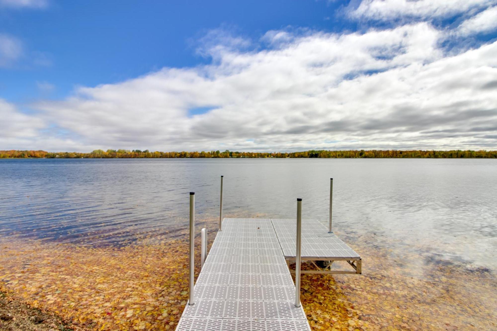 Pearl Lake Retreat With Dock And Stunning Views! Detroit Lakes Zewnętrze zdjęcie