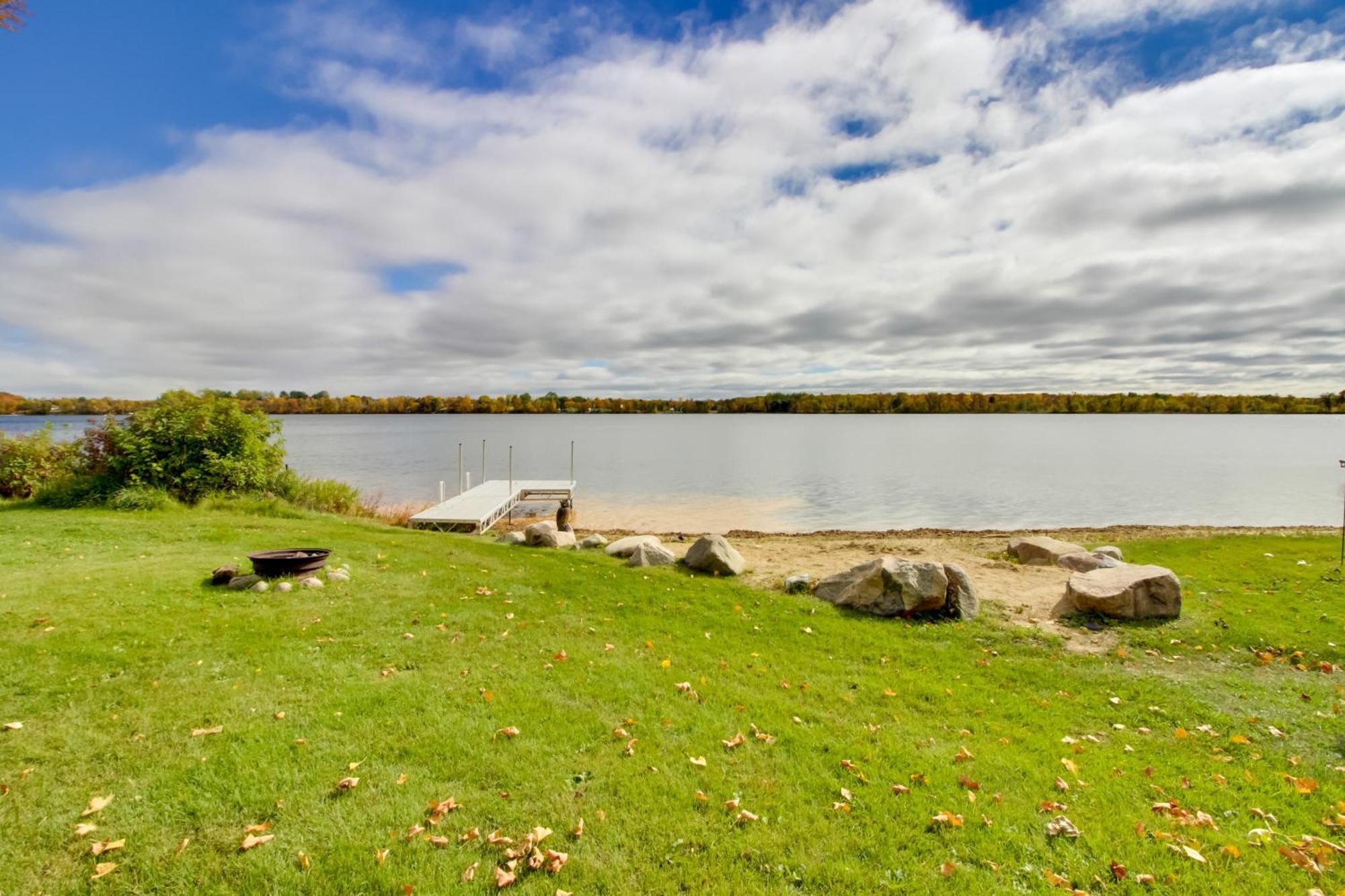 Pearl Lake Retreat With Dock And Stunning Views! Detroit Lakes Zewnętrze zdjęcie